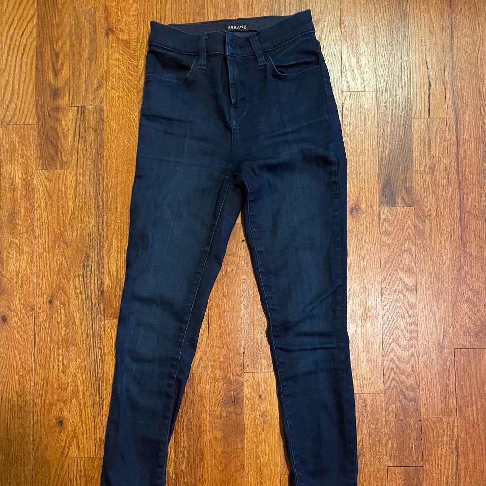 J BRAND 23W Dark Wash Skinny Jeans